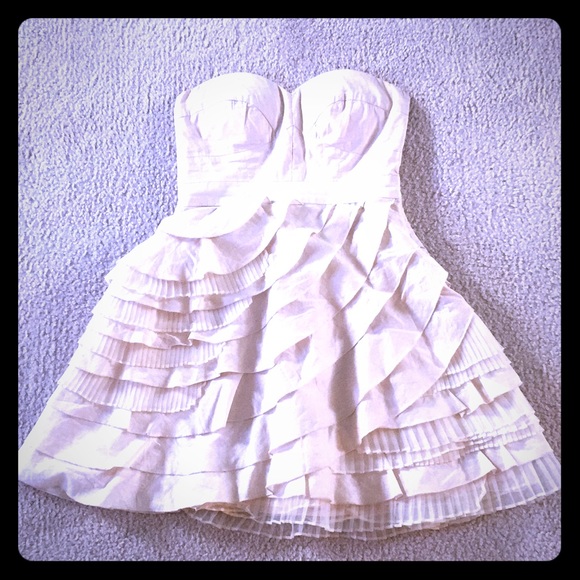 Modcloth Dresses & Skirts - Baklava Minuet Beige ruffled tiered tulle dress